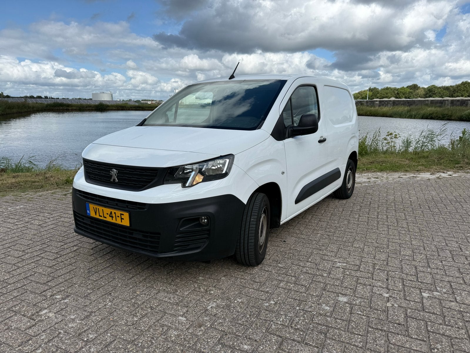 Peugeot Partner 1.5 Bluehdi 75pk 650kg 2021 Wit, Voorwielaandrijving, Stof, 4 cilinders, Wit