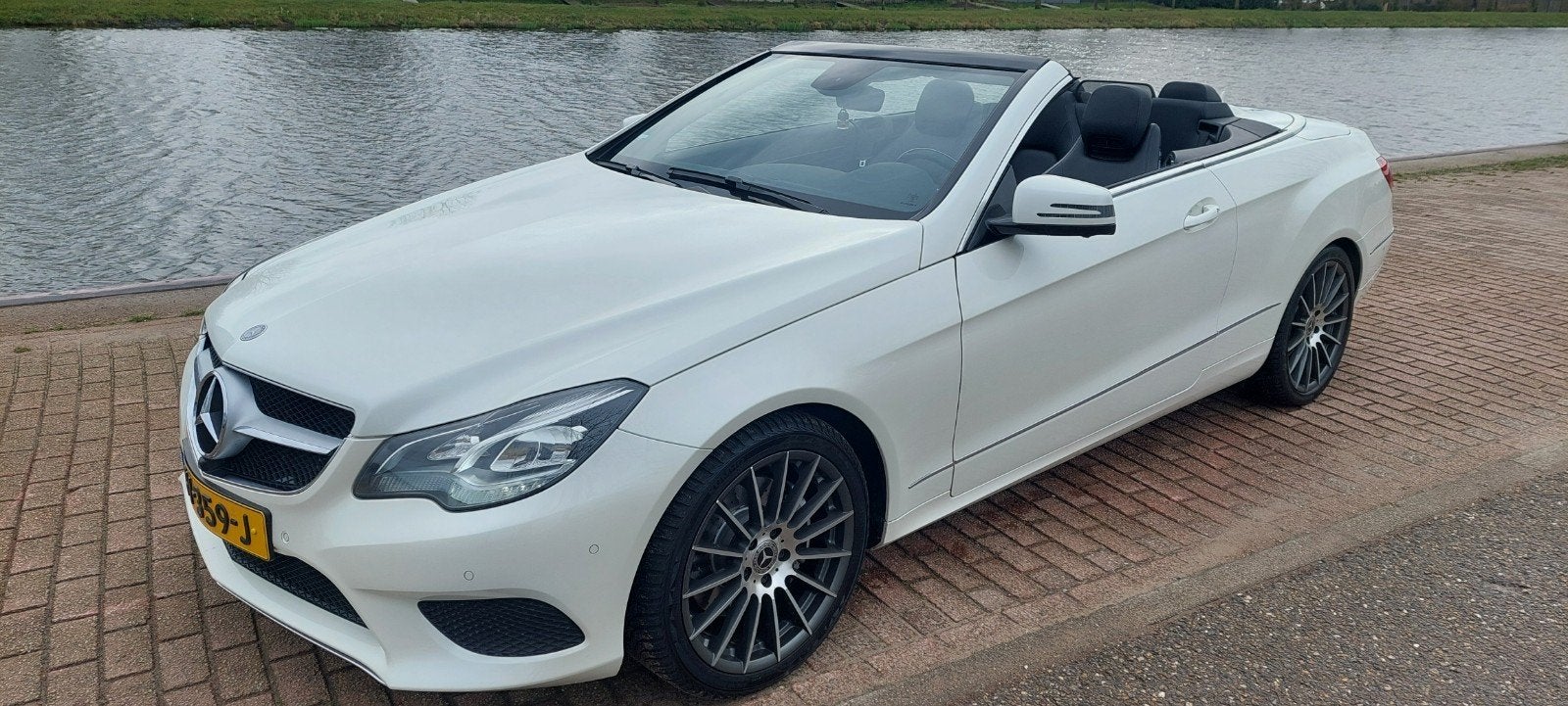 Mercedes E250 Cabrio 2014 Sport Edition, HELE NETTE AUTO !!, Auto's, Mercedes-Benz, Automaat, Achterwielaandrijving, 1800 kg, Zwart