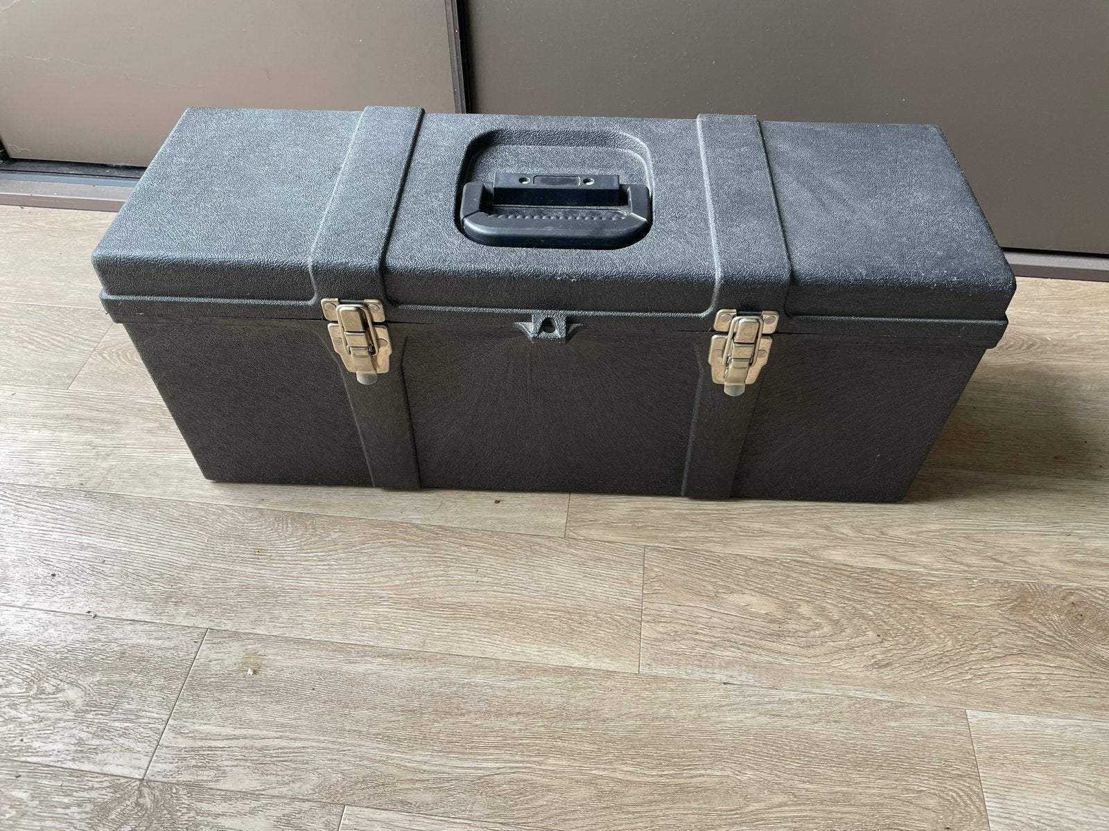 Robuuste Zwarte Opbergkist met Sluitingen, Ophalen of Verzenden, Gebruikt