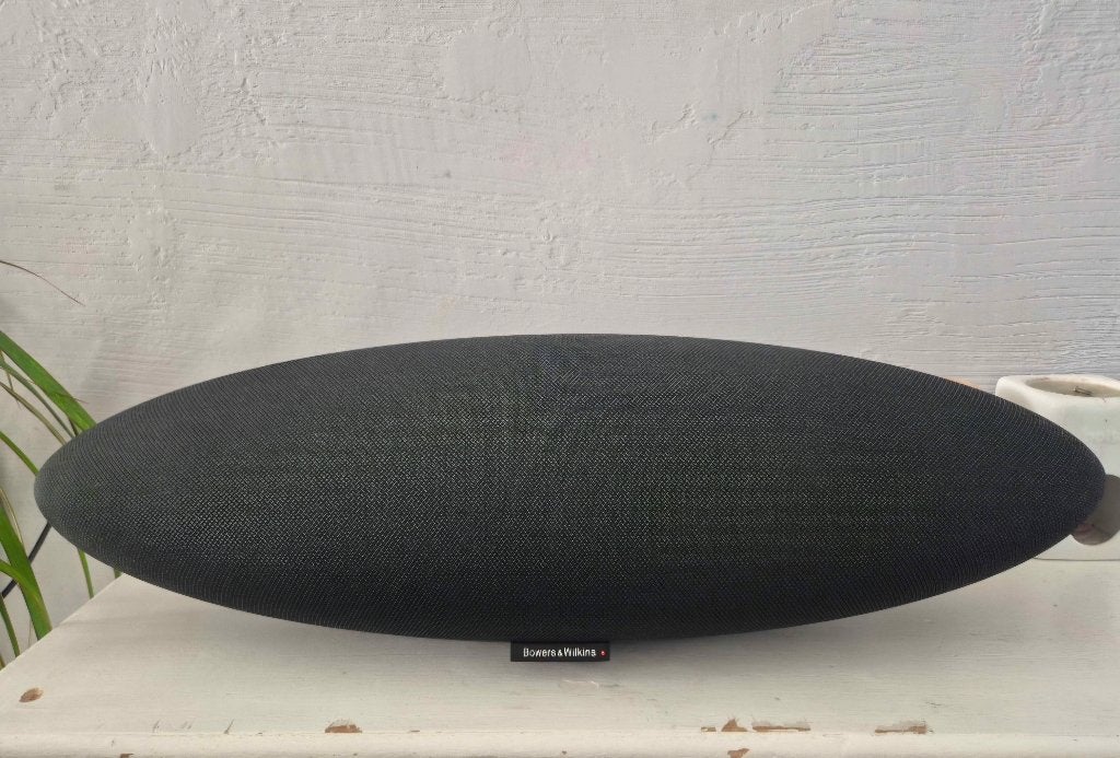 bluetooth speaker B&W