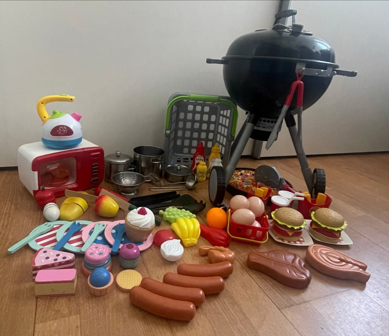 Grote speelgoedkeuken set met Weber BBQ en accessoires, Ophalen, Gebruikt, Jongen of Meisje