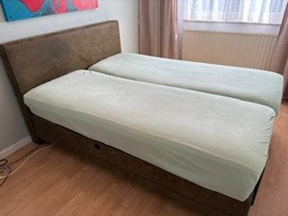 Te koop elektrische boxspring 210x160, Ophalen, 210 cm, Tweepersoons, Zo goed als nieuw