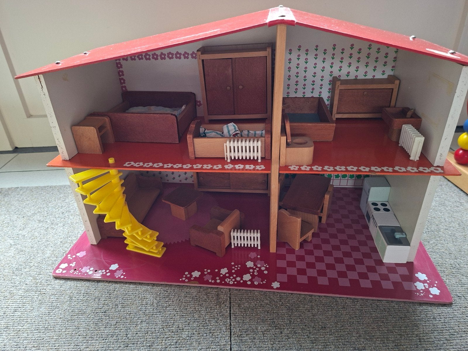 Vintage Poppenhuis met Meubels en Sylvanian Families, Ophalen, Gebruikt, Poppenhuis