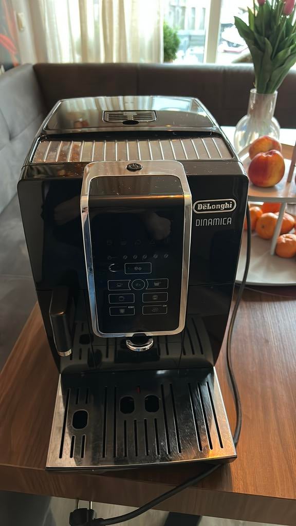 De'Longhi Dinamica ECAM 350.55.B Volautomatische Espressomac, Witgoed en Apparatuur, Koffiezetapparaten, Ophalen, Afneembaar waterreservoir