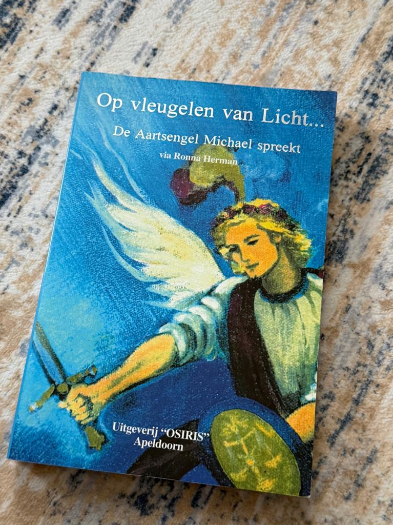 Ronna Herman – Op Vleugelen Van Licht (Paperback), Ophalen of Verzenden, Zo goed als nieuw, Spiritualiteit algemeen, Achtergrond en Informatie