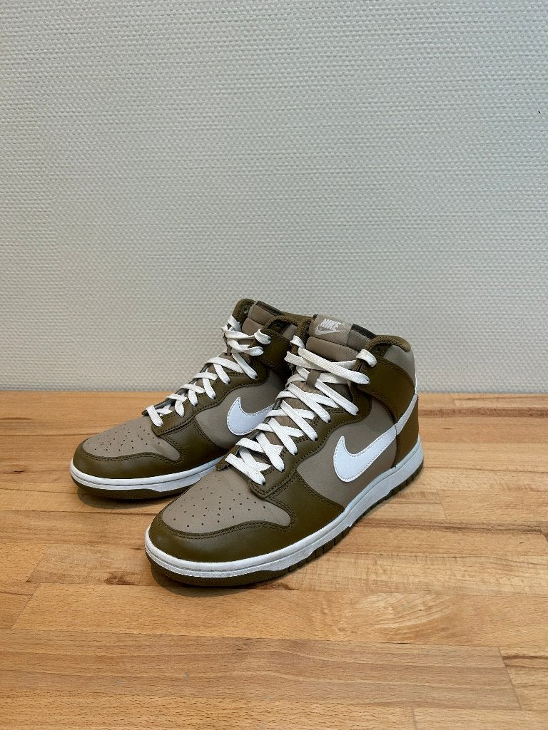 Nike dunk high mocha/white, Bruin, Ophalen of Verzenden, Sneakers of Gympen, Zo goed als nieuw