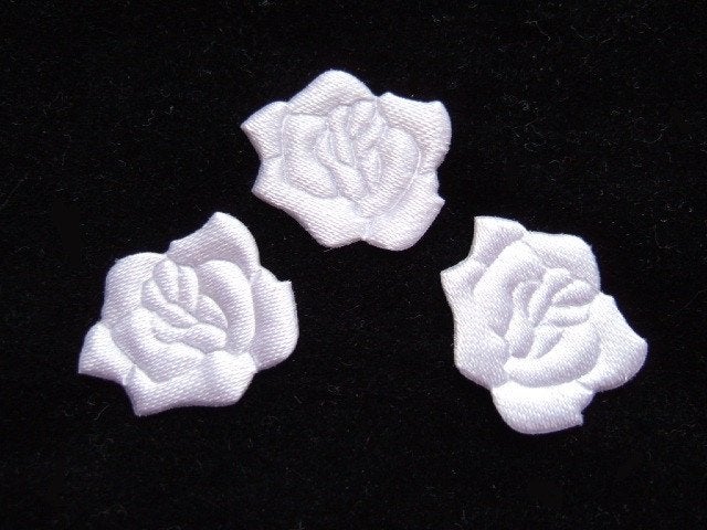 HALVE PRIJS ~ Wit satijnen roosje ~ 20 mm, -, -, Overige typen, Nieuw