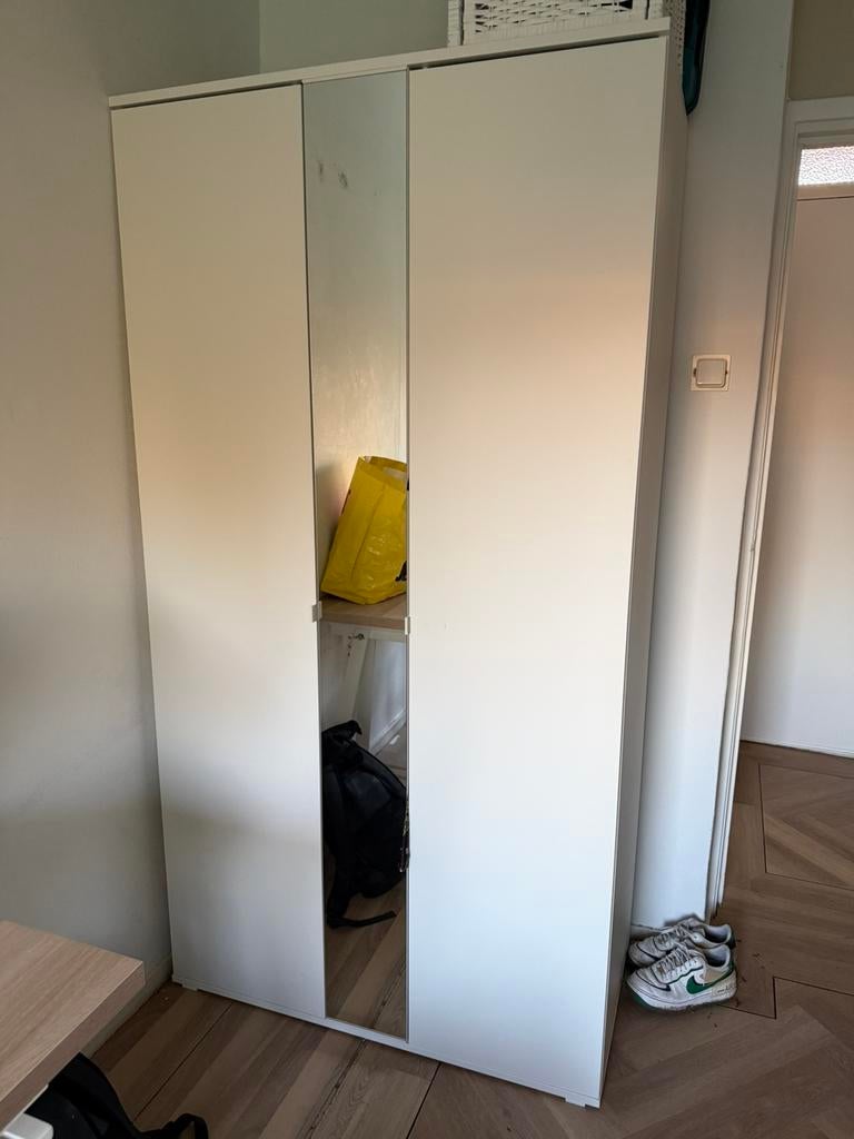 Kledingkast Ikea Vihals (gratis ophalen), Ophalen, 100 tot 150 cm, Zo goed als nieuw, 150 tot 200 cm
