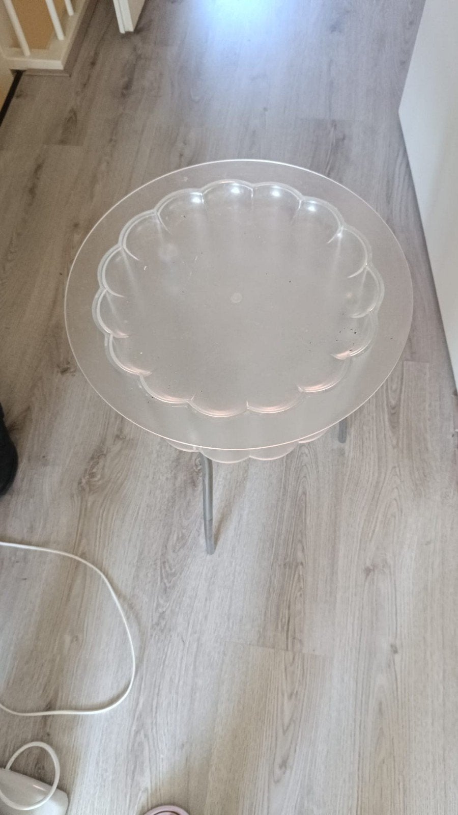 Transparante taartstandaard met metalen poot, Kunststof, Ophalen of Verzenden, Wit, Overige merken