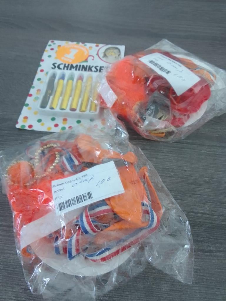 Oranje Voetbal Fan Spullen - Schmink en Versiering, Hobby en Vrije tijd, Feestartikelen, Ophalen, Nieuw, Feestartikel, Oranje of Koningsdag