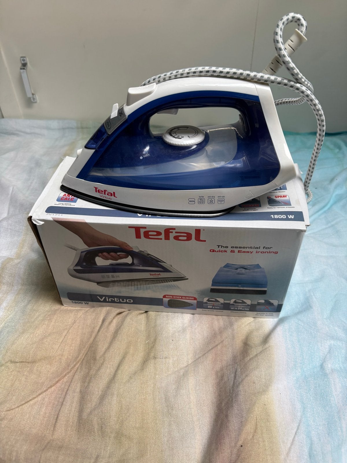 Tefal Virtuo Strijkijzer 1800W - Snel en Eenvoudig Strijken, Ophalen of Verzenden, Zo goed als nieuw, Strijkijzer met snoer