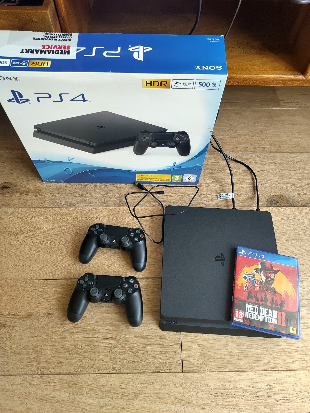 PS4 Slim 500GB met 2 controllers en Red Dead Redemption 2, Spelcomputers en Games, Spelcomputers | Sony PlayStation 4, Met 2 controllers