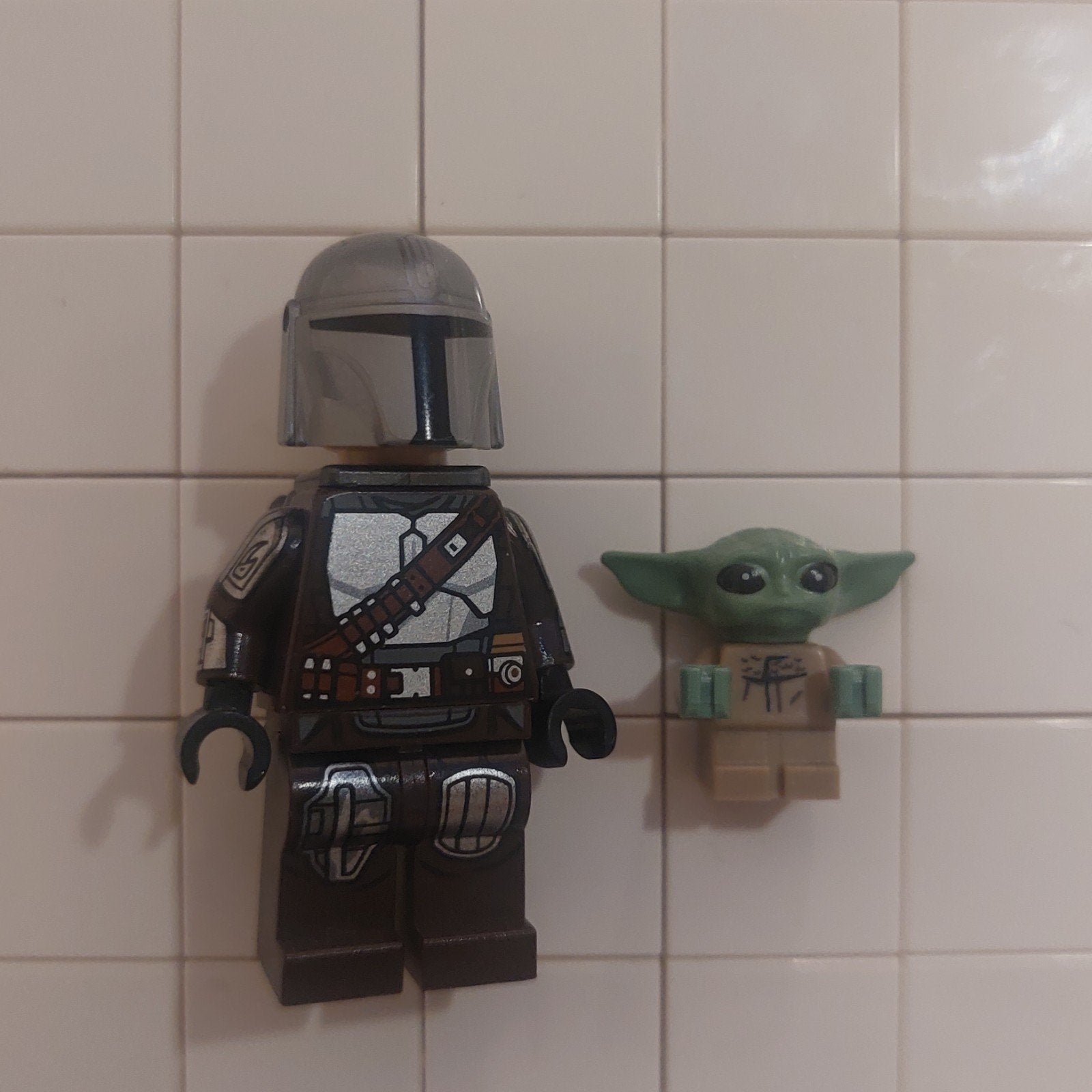 LEGO Star Wars Minifig - Mandalorian sw1212 + Grogu sw1113, Ophalen of Verzenden, Zo goed als nieuw