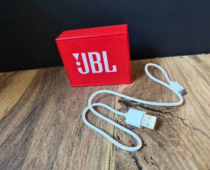 JBL Go 2 Draagbare Bluetooth Speaker Rood, JBL, Ophalen of Verzenden, Zo goed als nieuw, Draagbare speaker