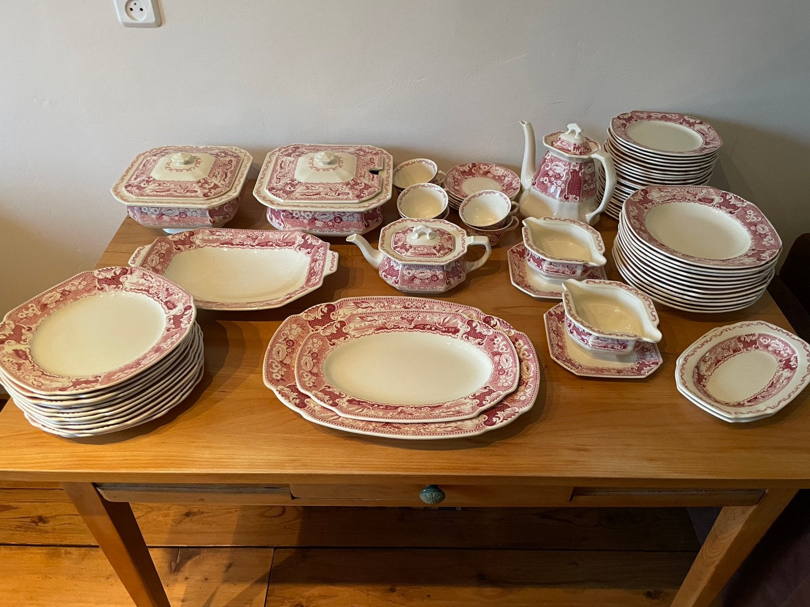 Prachtig uitgebreid servies societe ceramique Victoria, Antiek en Kunst, Ophalen