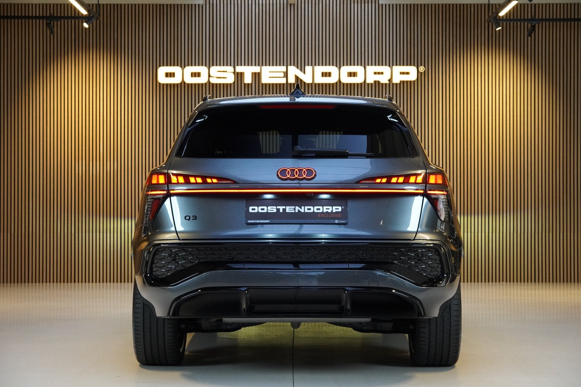 Audi Q3 1.5/272pk 200kW e-hybrid S-Line Blackstyle|2025|LED|, Auto's, Audi, 1800 kg, Zwart, 4 cilinders, Alcantara
