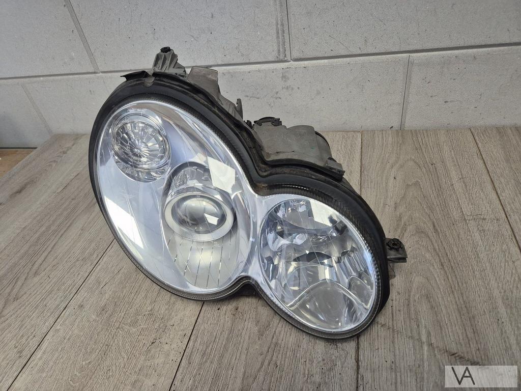 Koplamp xenon rechts Mercedes C klasse W203 sportcoupe €200, Gebruikt, -, Ophalen of Verzenden, -