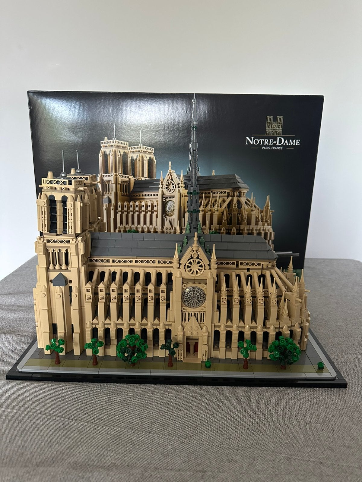 LEGO Notre Dame  21061, Ophalen, Zo goed als nieuw