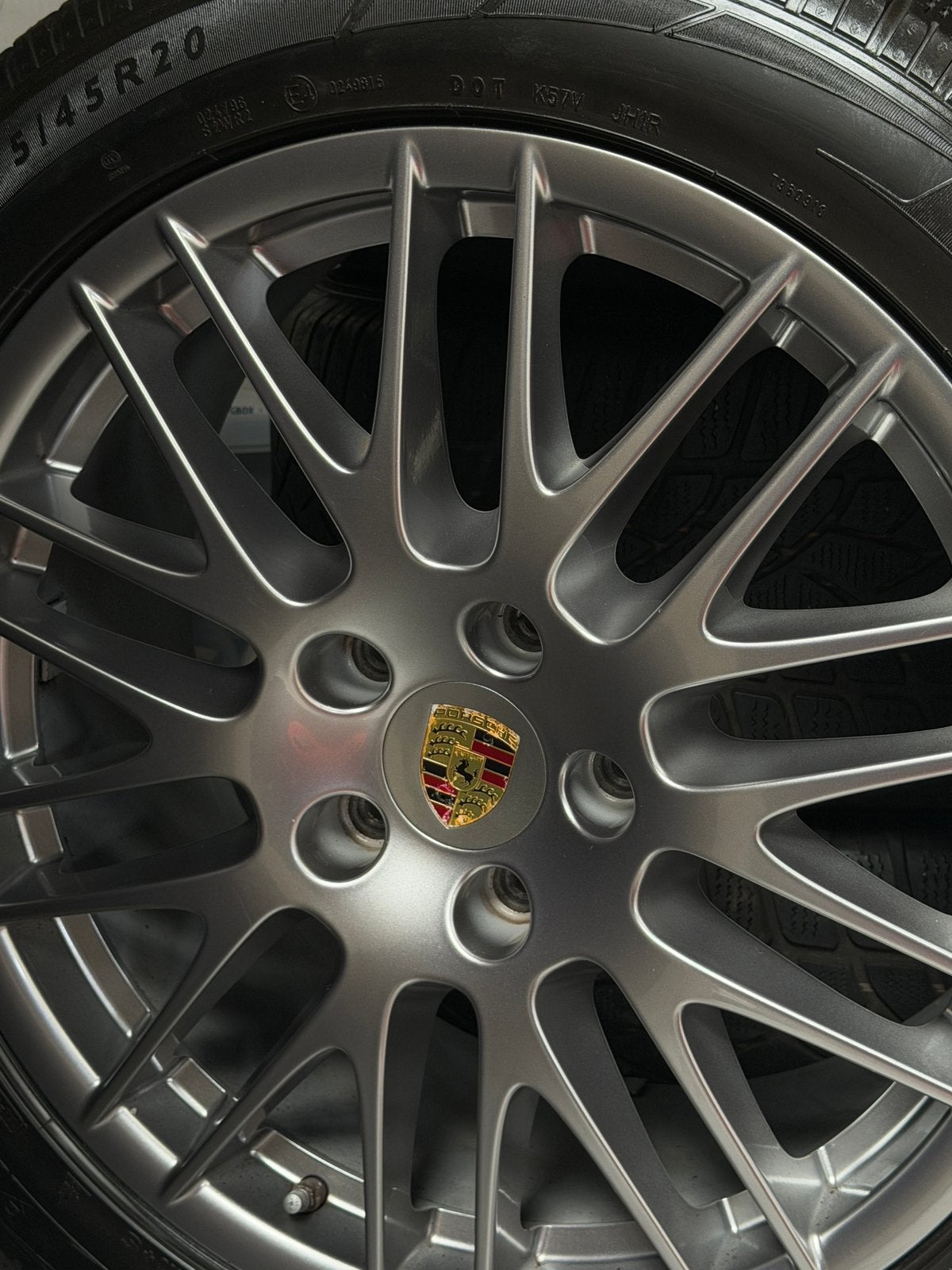 Porsche Cayenne Spyder Velgen Incl. Winterbanden, Ophalen, Gebruikt, 275 mm, Banden en Velgen