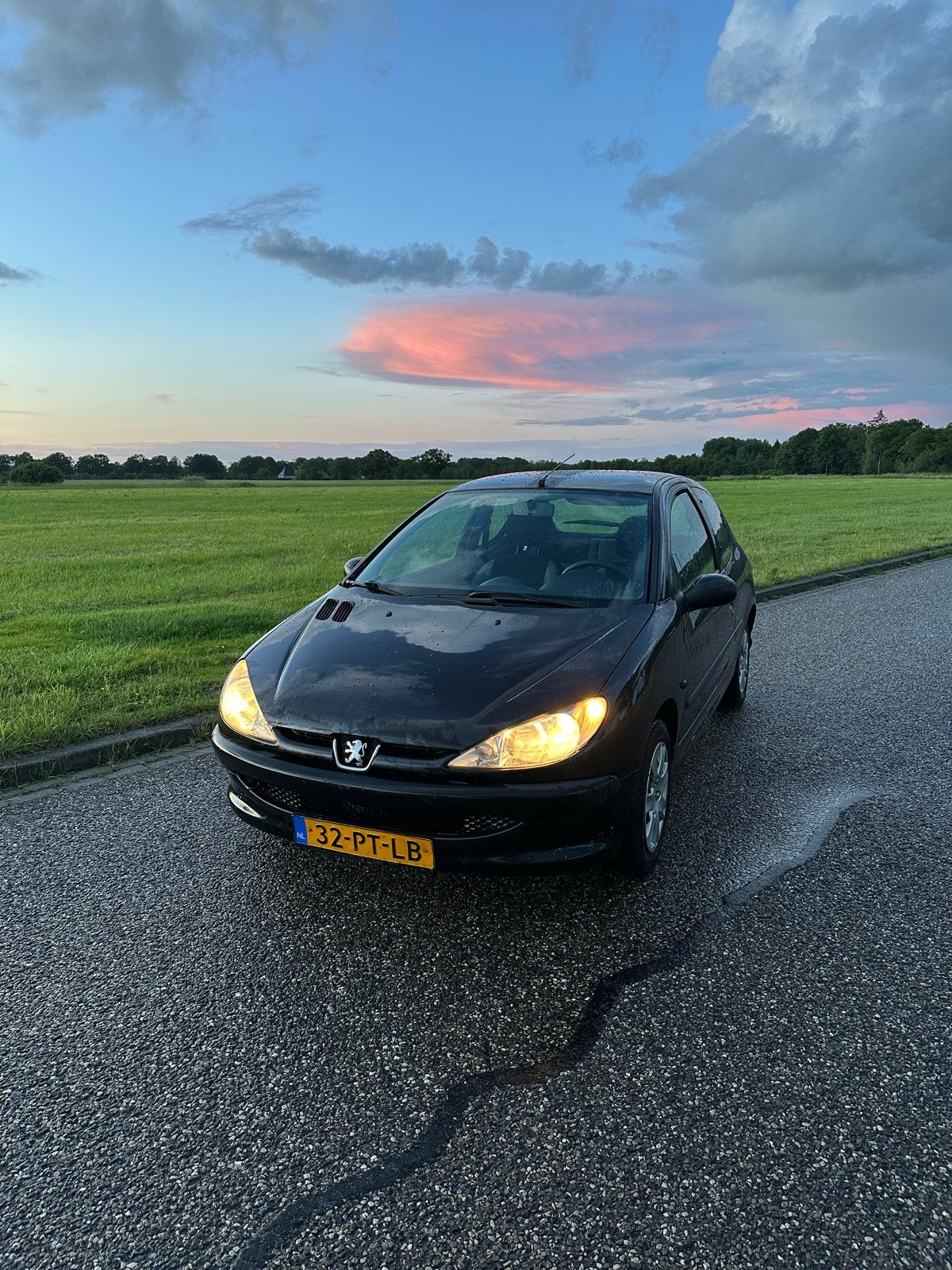 Peugeot 206 1.4 X-line 3D 2005 Zwart |Nwe Distributieriem|, Voorwielaandrijving, 31 €/maand, 4 cilinders, Zwart