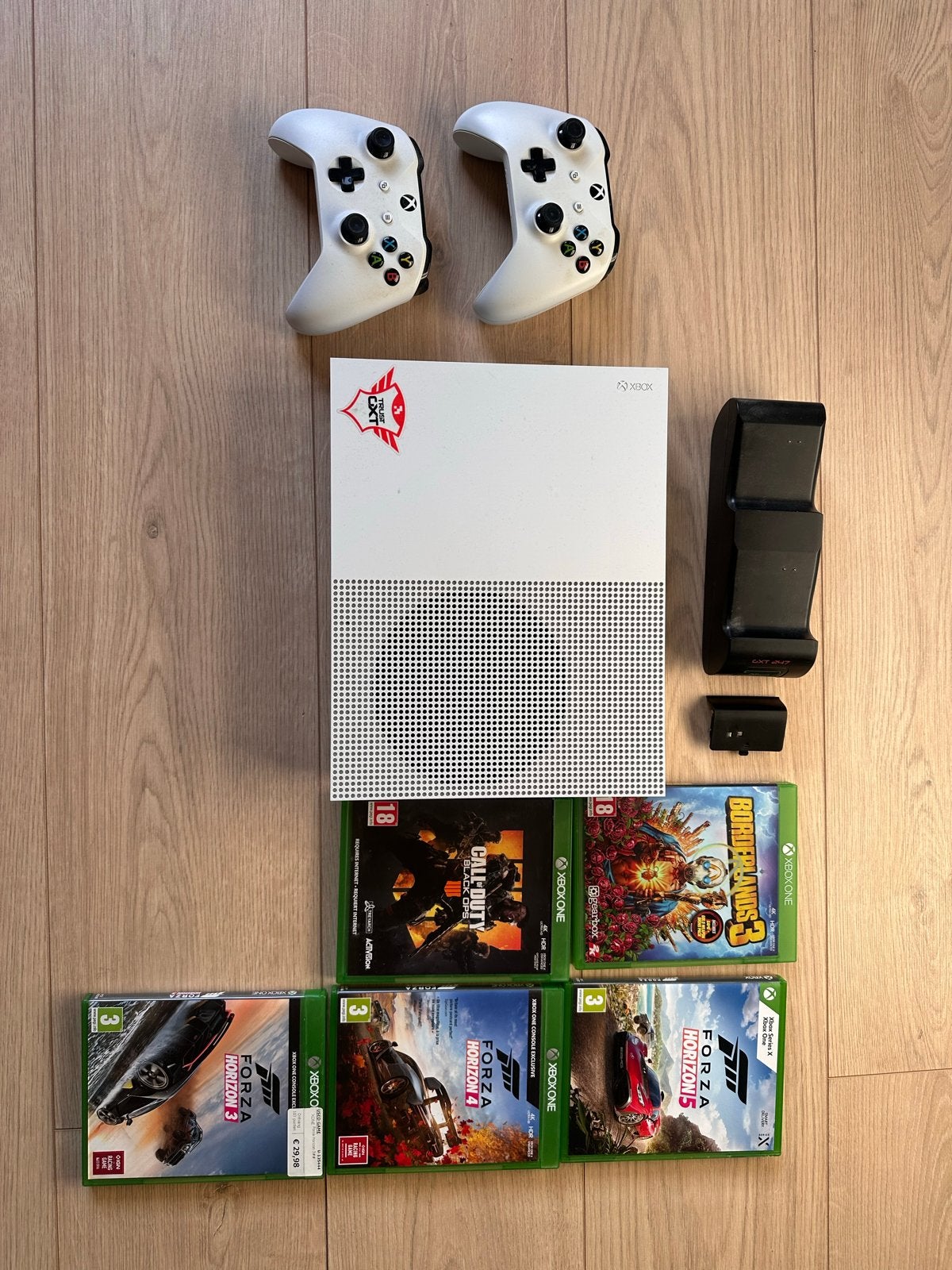 Xbox One S Bundel: Console, 2 Controllers, 5 Games, Oplaadst, Ophalen, Gebruikt, Vanaf 18 jaar, Shooter