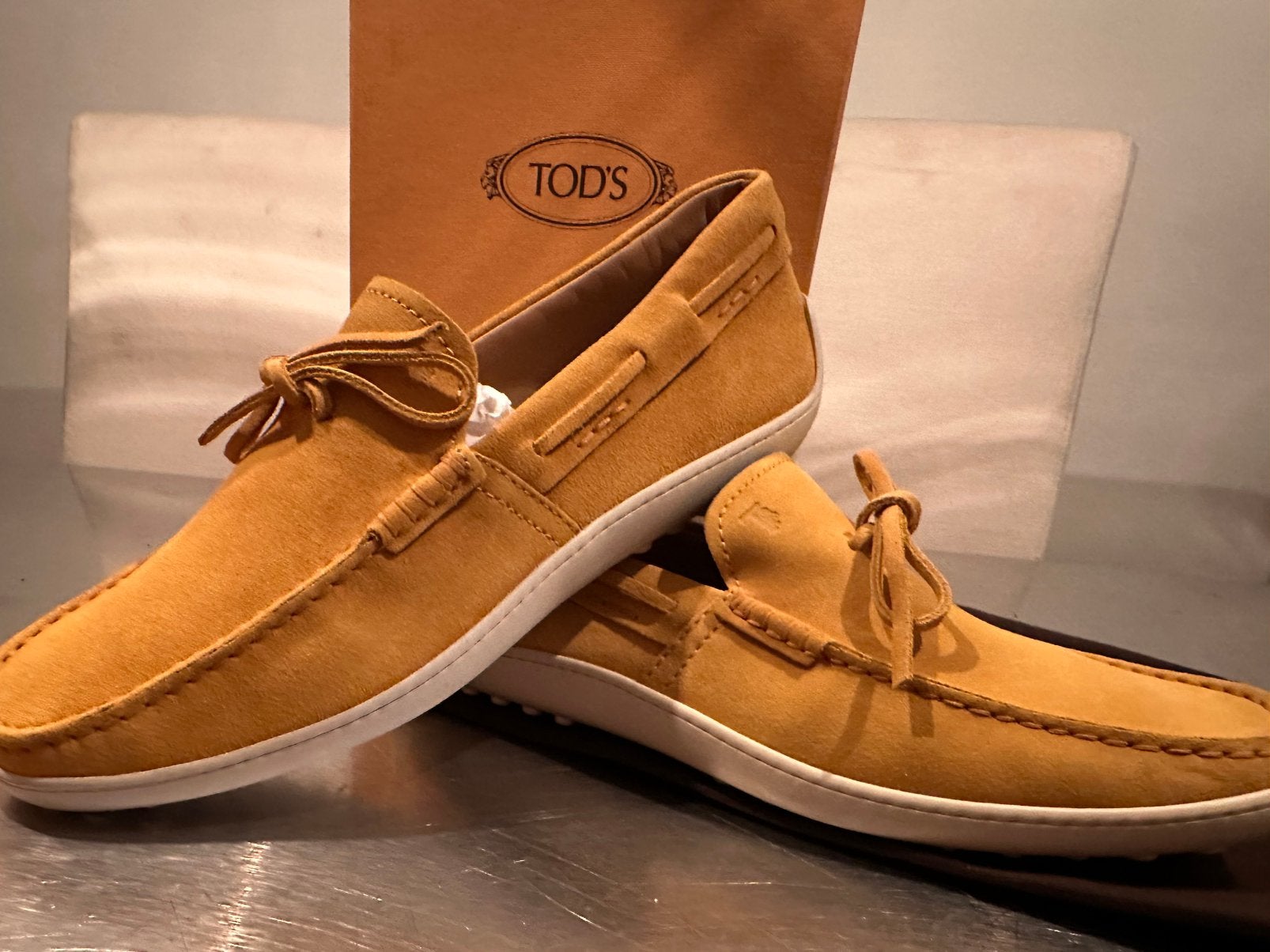 Tod’s moccasins maat 41 (7) suede - nieuw in doos, Loafers, Overige kleuren, Nieuw, Ophalen of Verzenden
