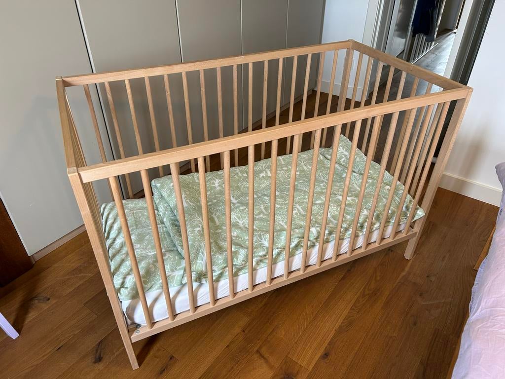 Ikea Sniglar met matras Krummelur, Ophalen, Zo goed als nieuw, Minder dan 140 cm, Matras