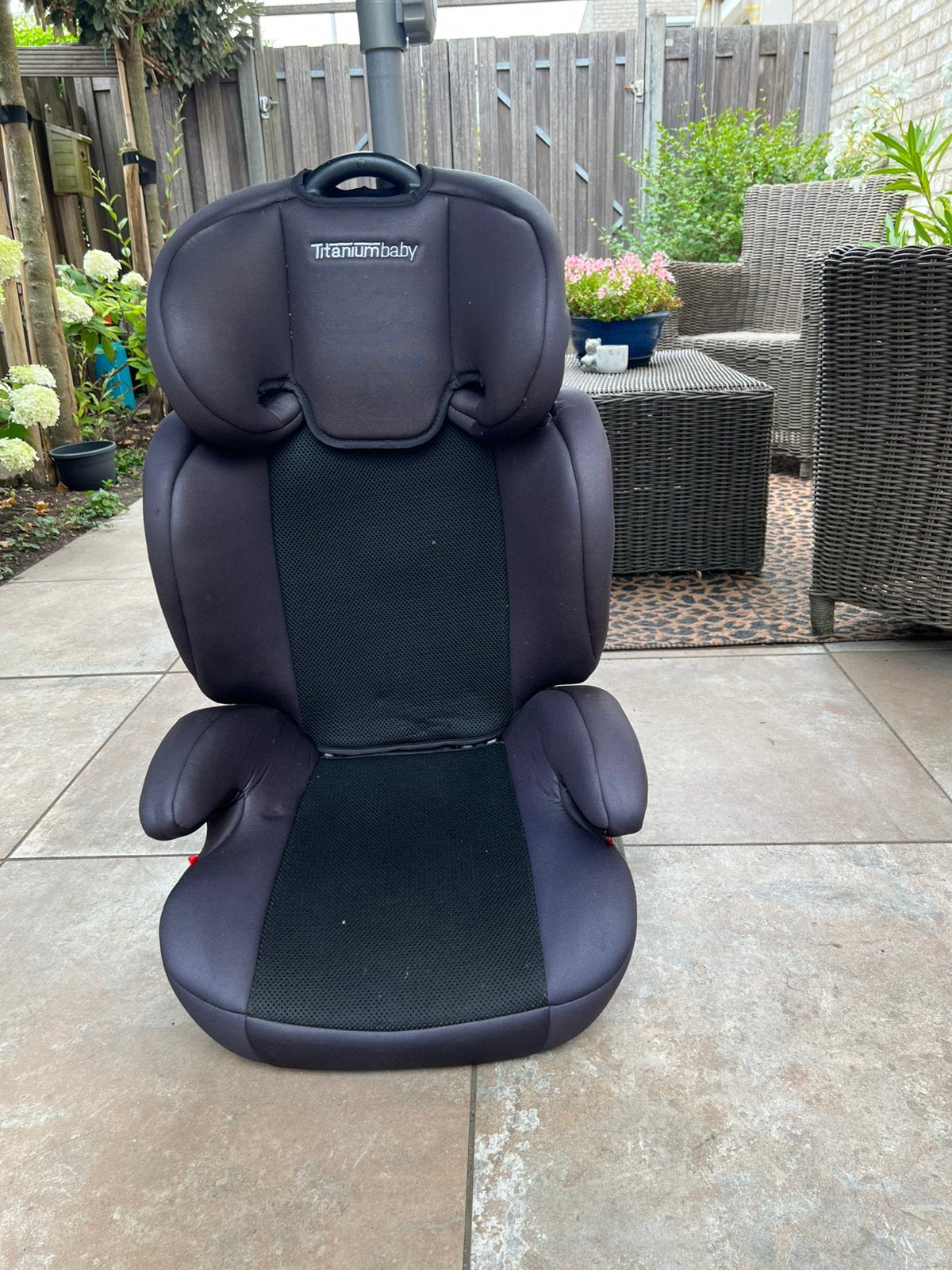 Te koop kinderzitje, Autogordel, 15 t/m 36 kg, Zo goed als nieuw, Ophalen