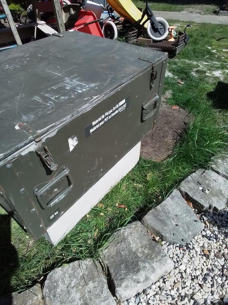 15056) grote Militaire onderdelen kist 77x57x37cm, Ophalen of Verzenden, Landmacht, Nederland, Kist of Geocache