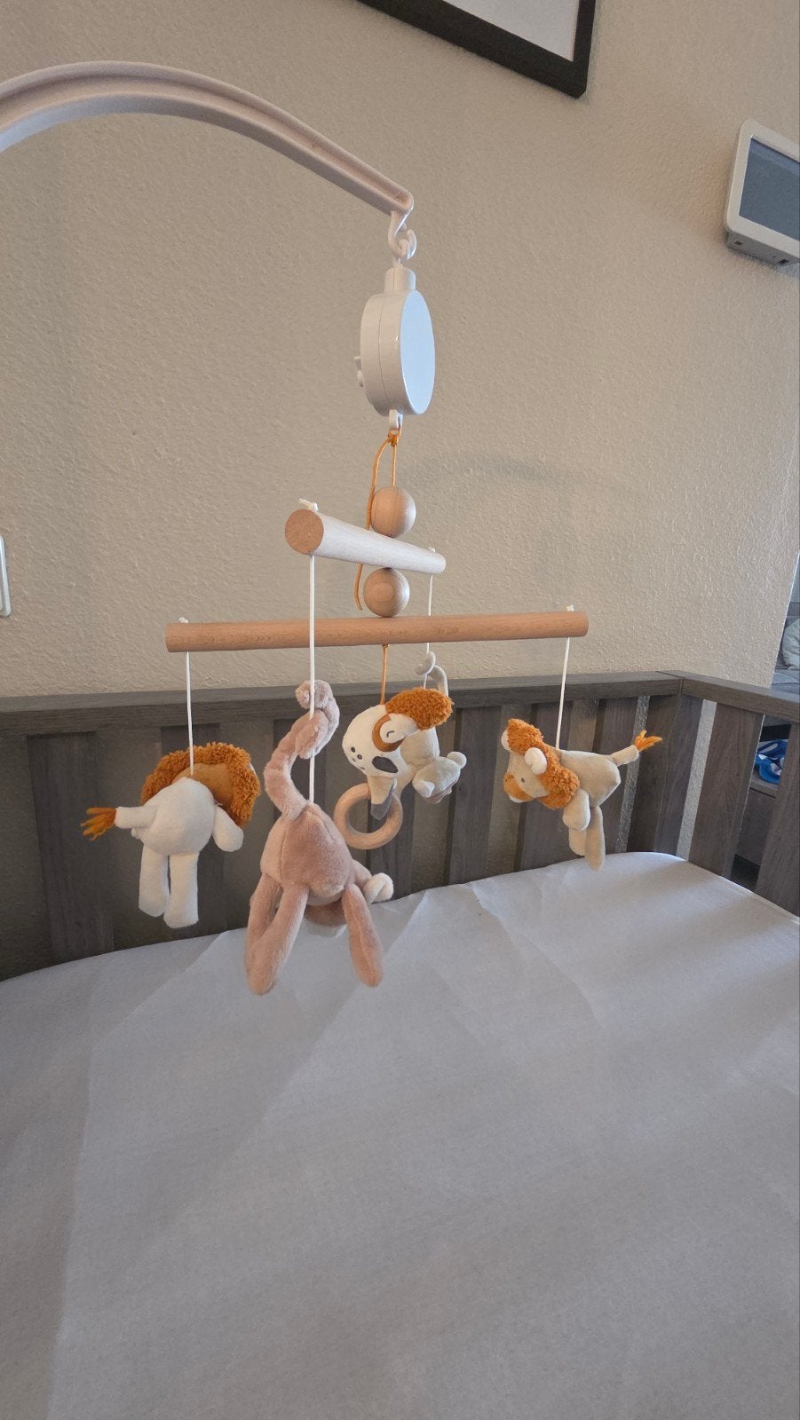 Muziekmobiel Prenatal met leeuw en aapjes, Ophalen of Verzenden, Zo goed als nieuw, Mobiel, Met geluid