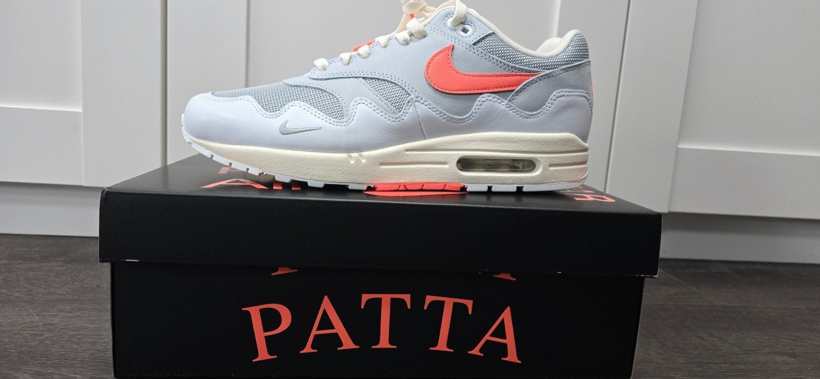 Nike Air Max 1 Patta white / hyper crimson, Overige kleuren, Nike, Nieuw, Ophalen of Verzenden