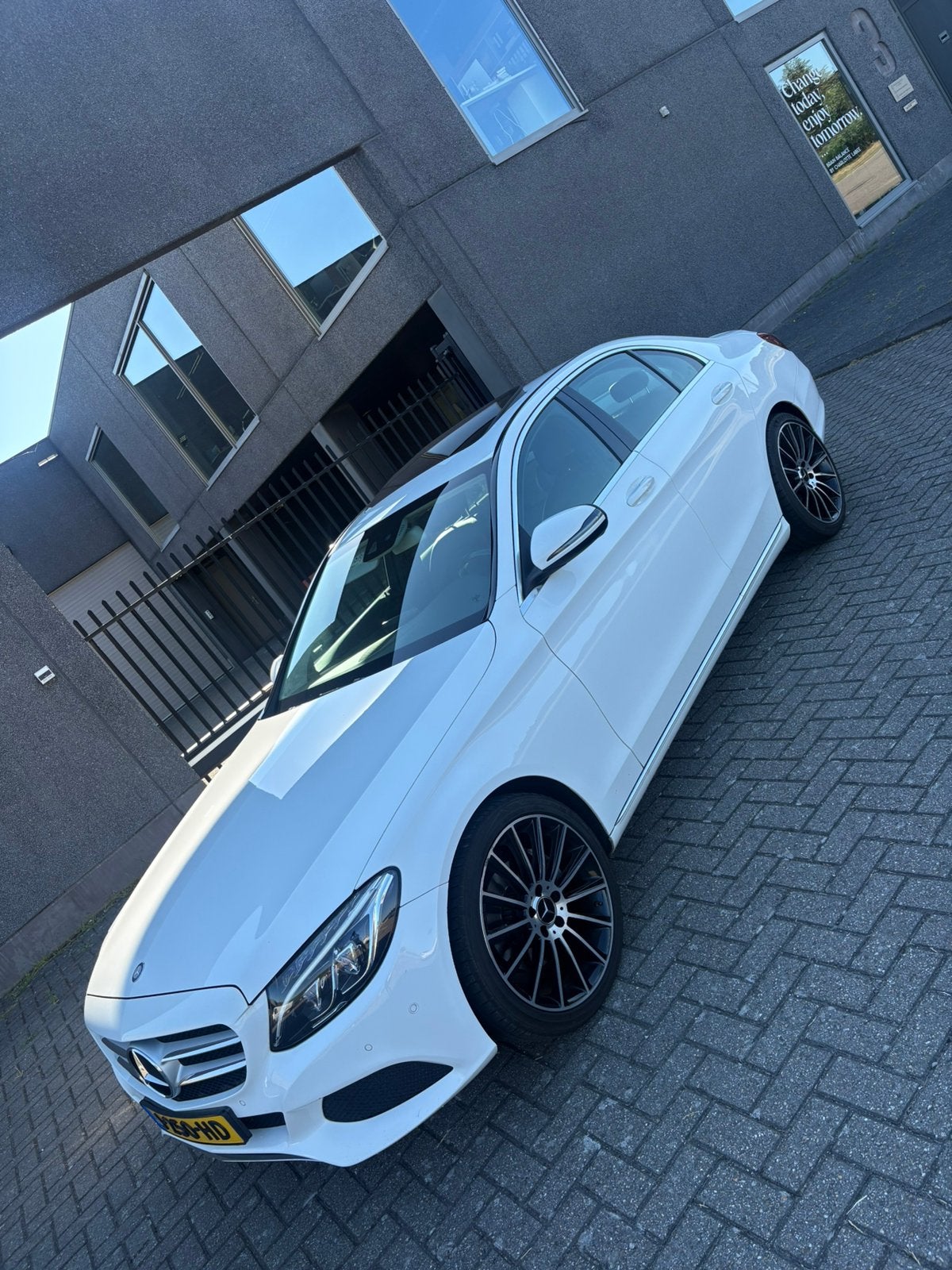 Mercedes-Benz C-Klasse 2.0 C200 Sedan AUT 2015 Wit, 1800 kg, 4 cilinders, Wit, 1365 kg