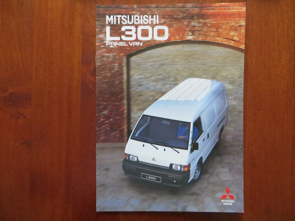 Mitsubishi L300 Panel Van (aug. 1998) met bijlage, Ophalen of Verzenden, Nieuw, Mitsubishi