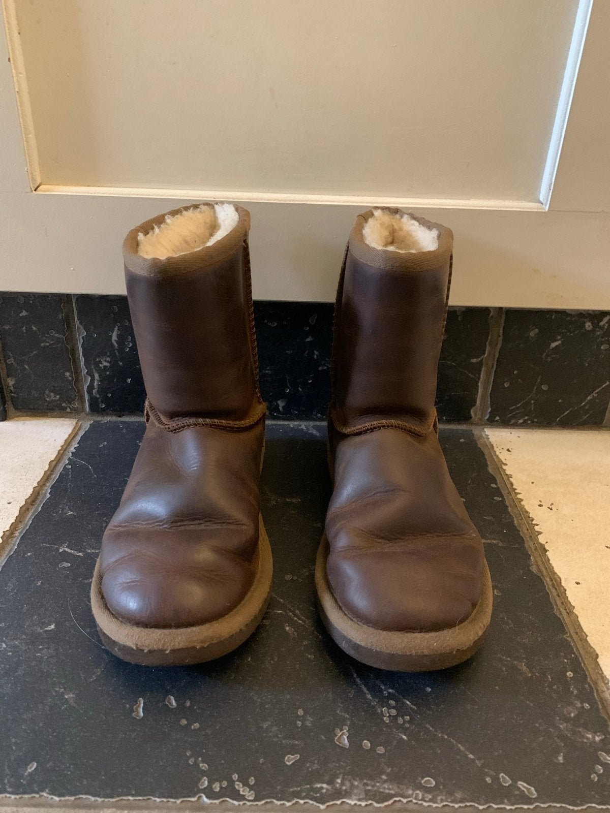 UGG Australia Classic Maat 31- Bruin, Ophalen of Verzenden, Gebruikt, Jongen of Meisje, Laarzen