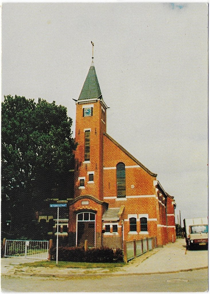 Munnekezijl geref Kerk Gelopen Ansichtkaart ( B4873 ), Ophalen of Verzenden, 1980 tot heden, Gelopen