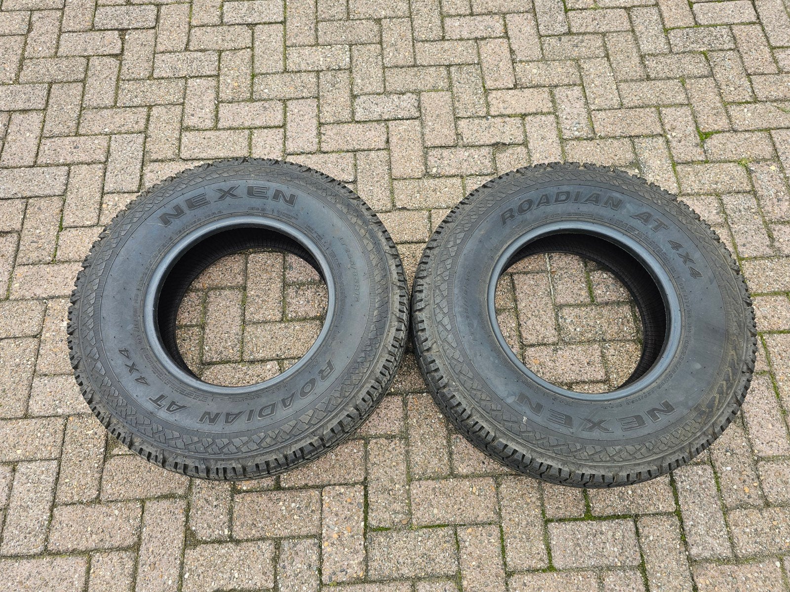 Nexen Roadian AT 235/85R16, Ophalen