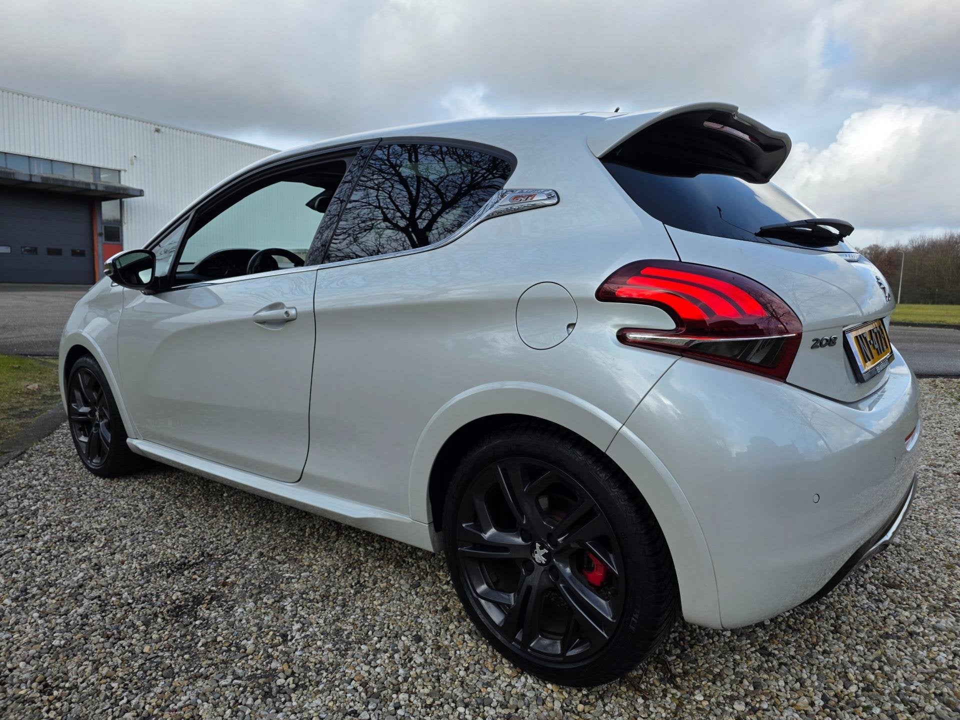 Peugeot 208 1.6 e-THP GTi NIEUWSTAAT pano/AIRCO/cruise/NAVI, Auto's, Peugeot, Voorwielaandrijving, Gebruikt, Euro 6, Origineel Nederlands