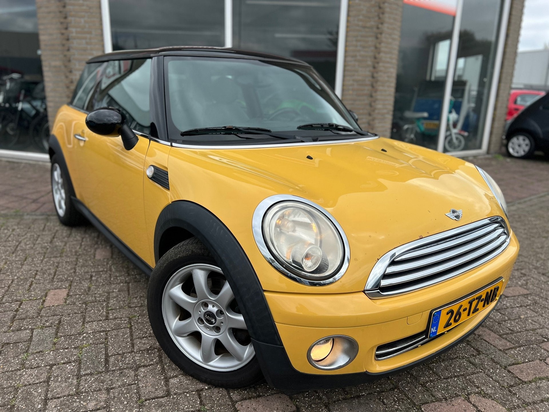 Mini Mini 1.6 Cooper Chili - Leder - Pano - Clima - 2007, Auto's, Mini, Voorwielaandrijving, Gebruikt, 4 cilinders, 4 stoelen