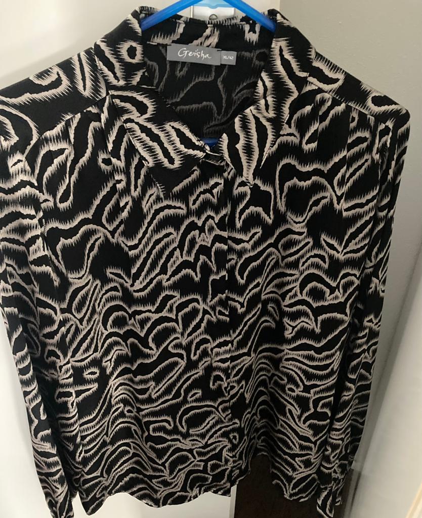 Geisha blouse zwart ecru 42 XL, Ophalen of Verzenden, Zo goed als nieuw, Maat 42/44 (L), Zwart