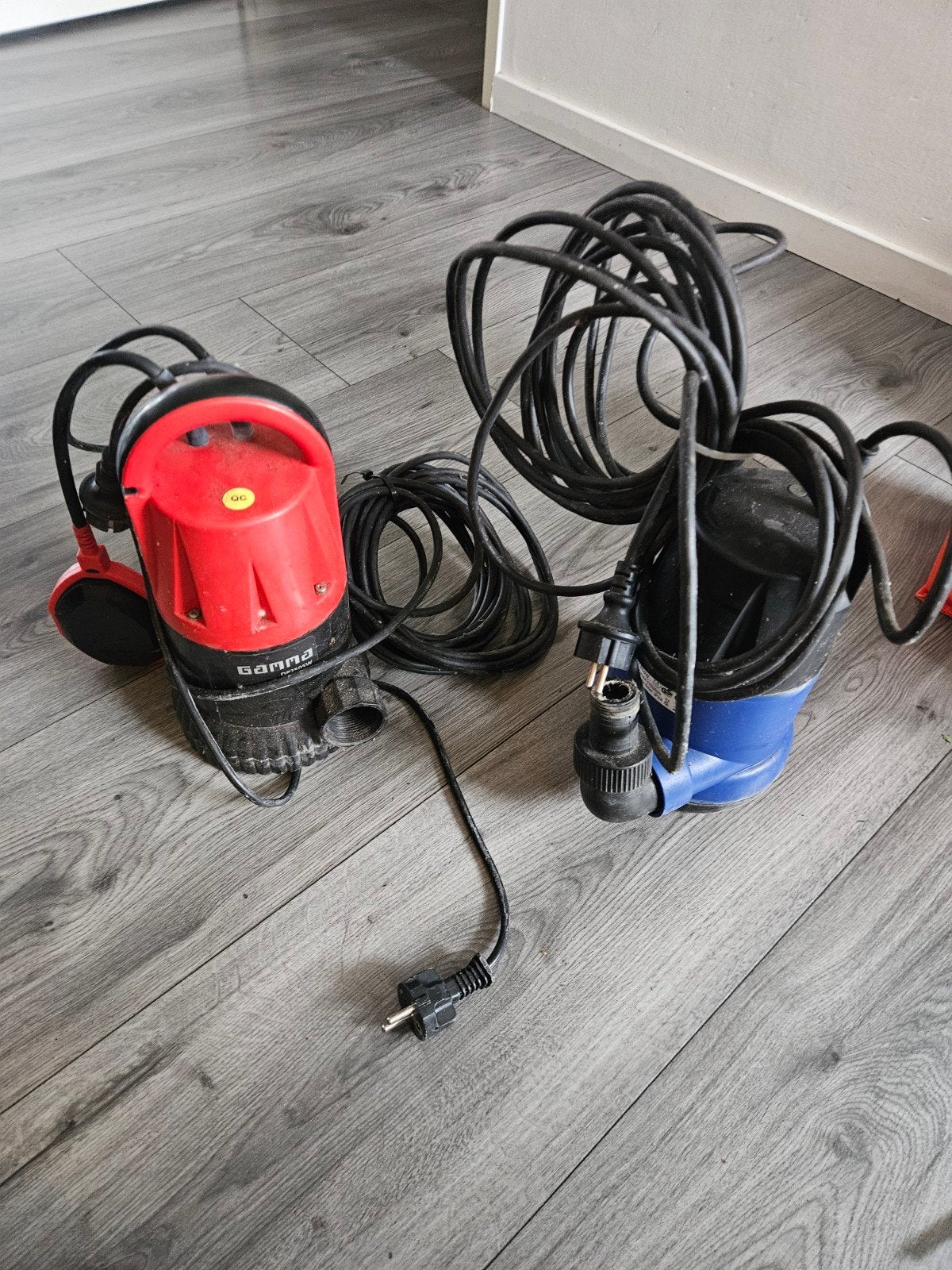 2 Dompelpompen: Aquaking Q5503 en Gamma DP250SW, Ophalen of Verzenden
