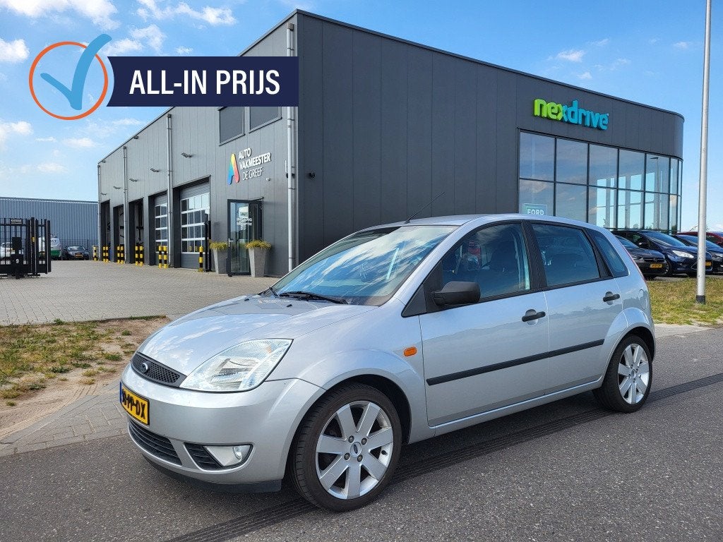 Ford Fiesta 1.3 Futura 70 pk Airco 16" lichtmetaal, Auto's, Ford, 1299 cc, 4 cilinders, Origineel Nederlands, Bedrijf
