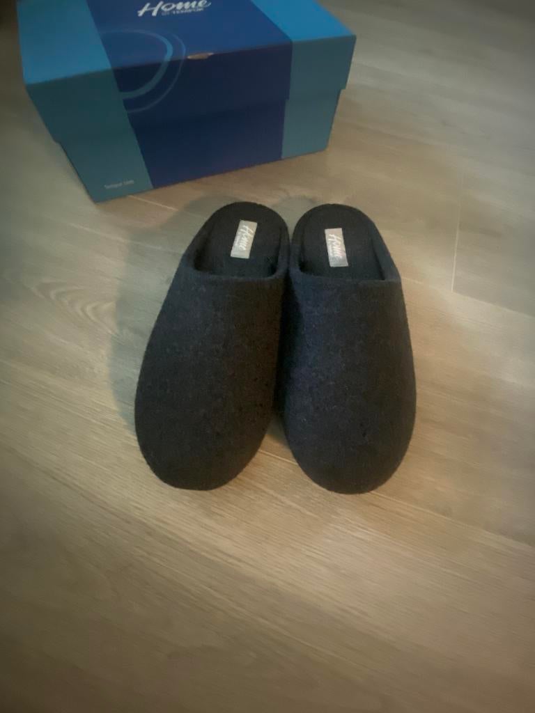 Nieuw in doos! Home by Tempur heren pantoffels maat 44/45, Ophalen of Verzenden, Nieuw, Overige kleuren, Pantoffels of Sloffen