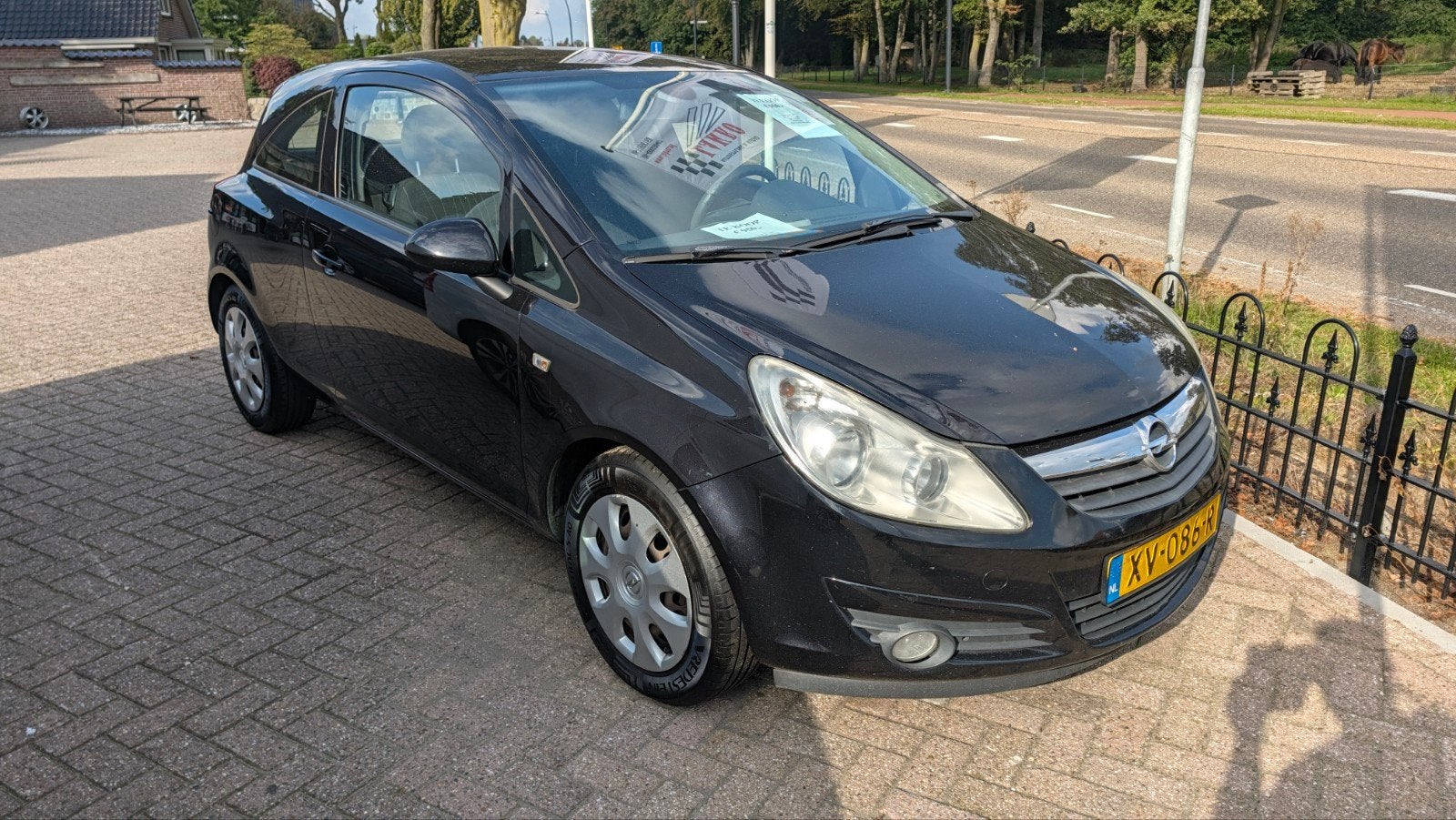 Opel Corsa 1.2 16V 3D 2008 Zwart, Auto's, Voorwielaandrijving, 450 kg, 40 €/maand, 1229 cc