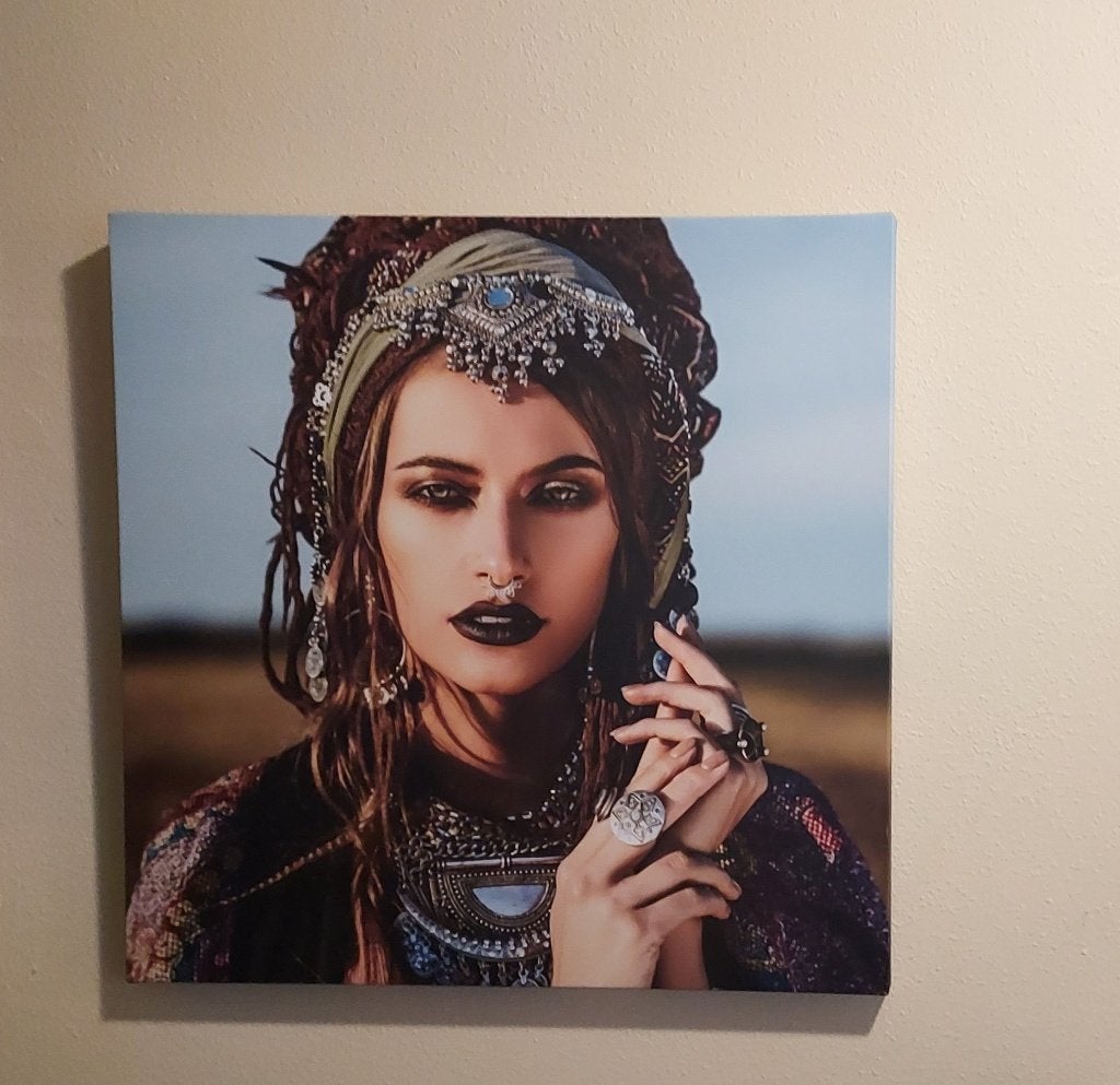 Schilderij op canvas vrouw in bohemian stijl 70x70 cm, Ophalen, 50 – 75, Overige typen, Zo goed als nieuw