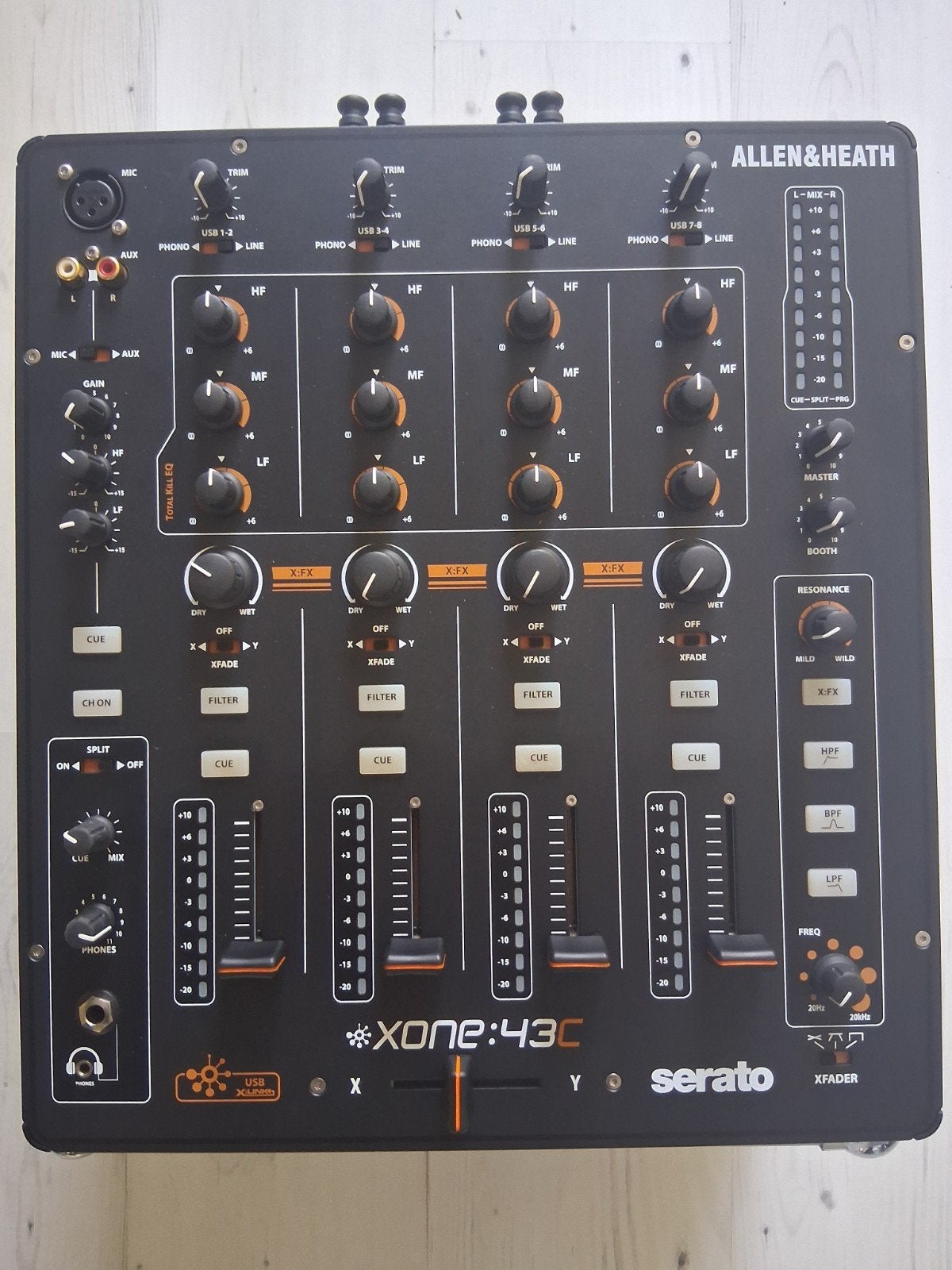 Allen & Heath Xone 43C DJ mixer, Ophalen of Verzenden