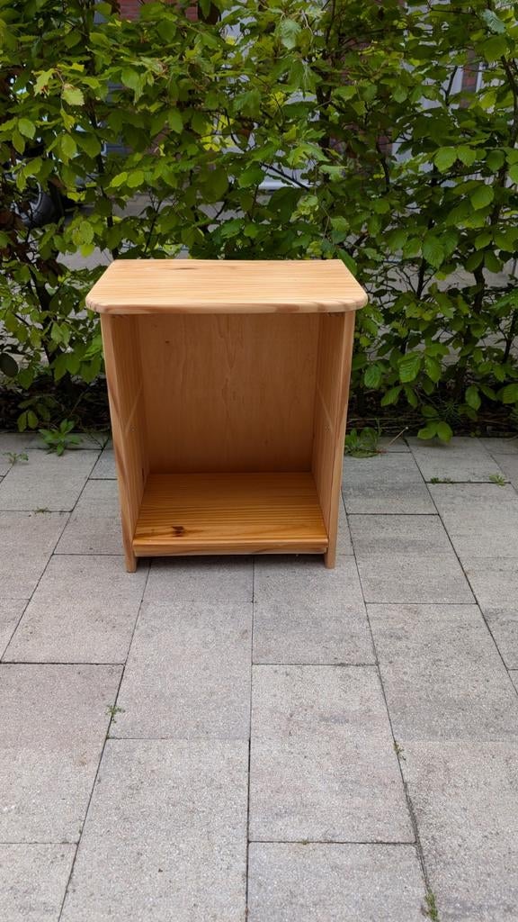 Nachtkastje, Huis en Inrichting, Slaapkamer | Nachtkastjes, Ophalen, Zo goed als nieuw, Minder dan 45 cm, 55 tot 70 cm