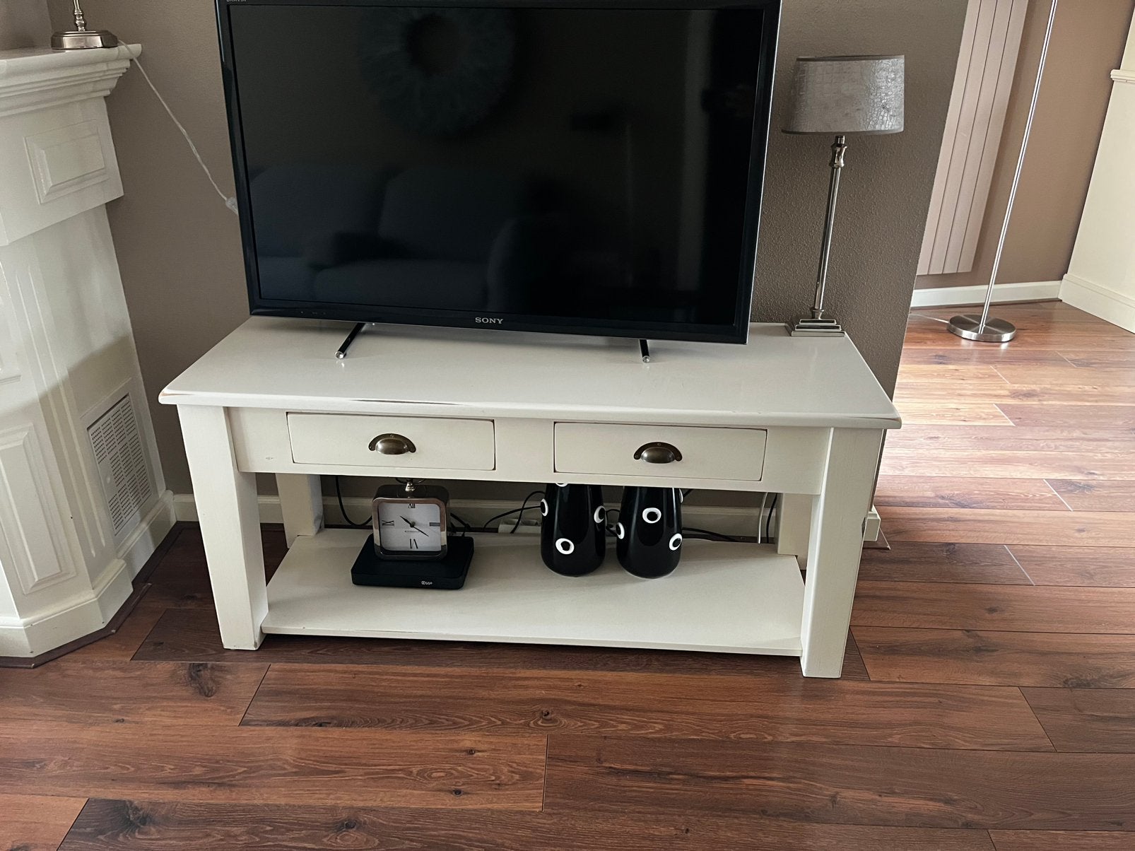 Leuk creme tv kastje / sidetable, Huis en Inrichting, Kasten | Televisiemeubels, Ophalen, 50 tot 100 cm, Zo goed als nieuw, Minder dan 100 cm