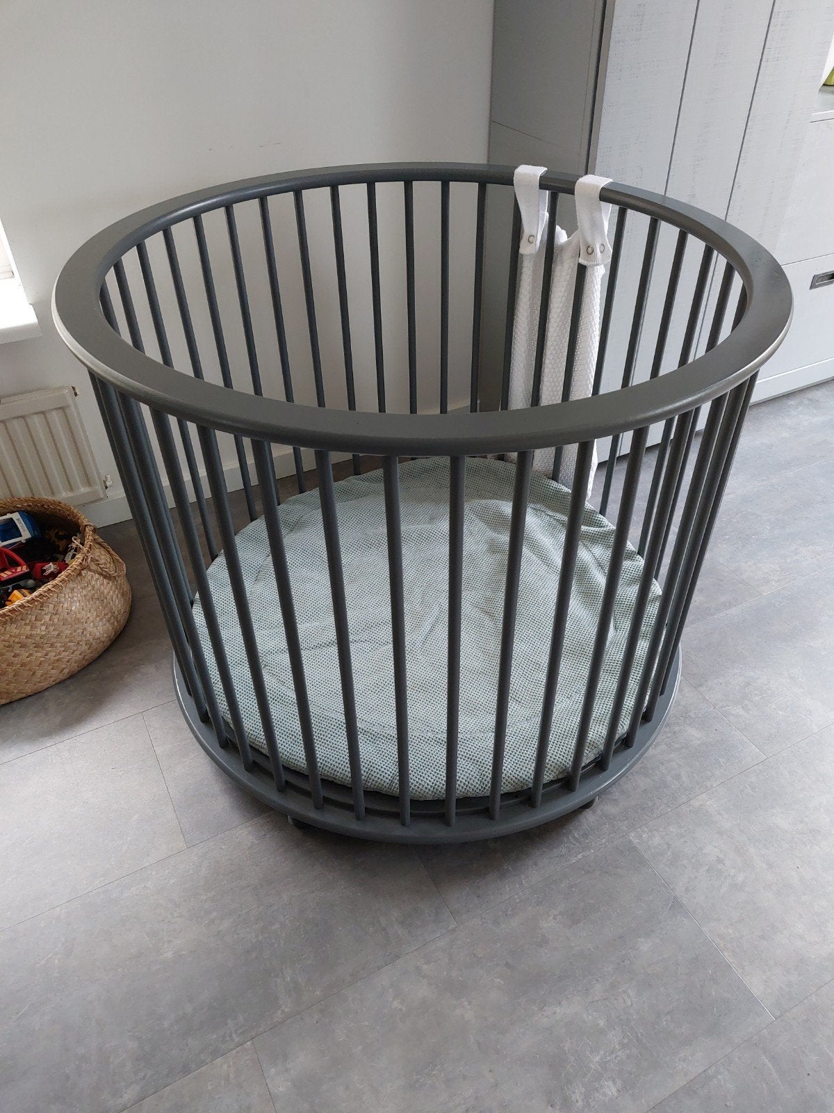 Grijze ronde Bopito box met wieltjes, Kinderen en Baby's, Ophalen, Zo goed als nieuw, Rond, In hoogte verstelbaar