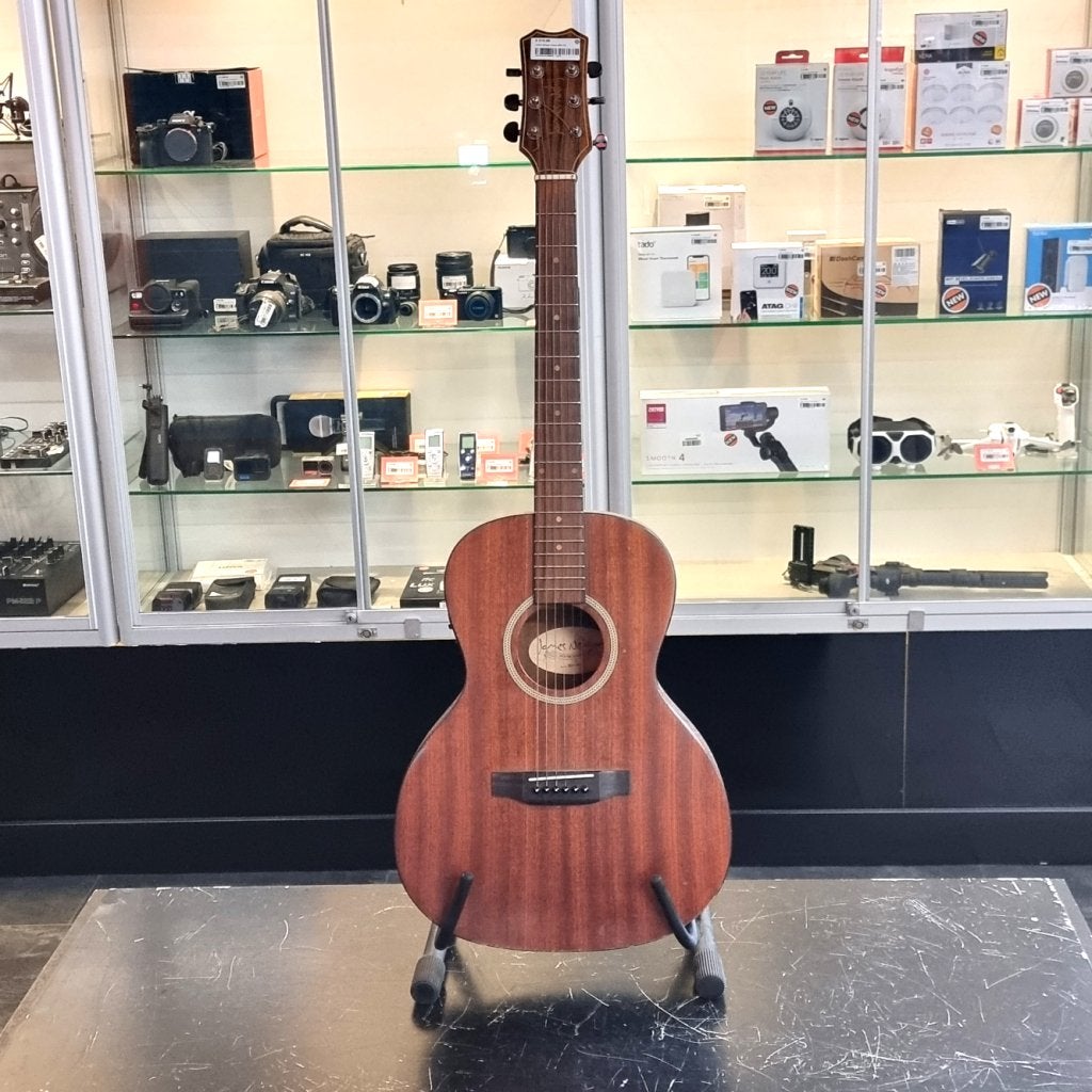 James Neligan DEV PVI Western Gitaar, Flex Ltd., Zo goed als nieuw, https://flex.com/contact-us, Nobelstraat 10, 5807 GA Oostrum LB, Limburg, Nederland