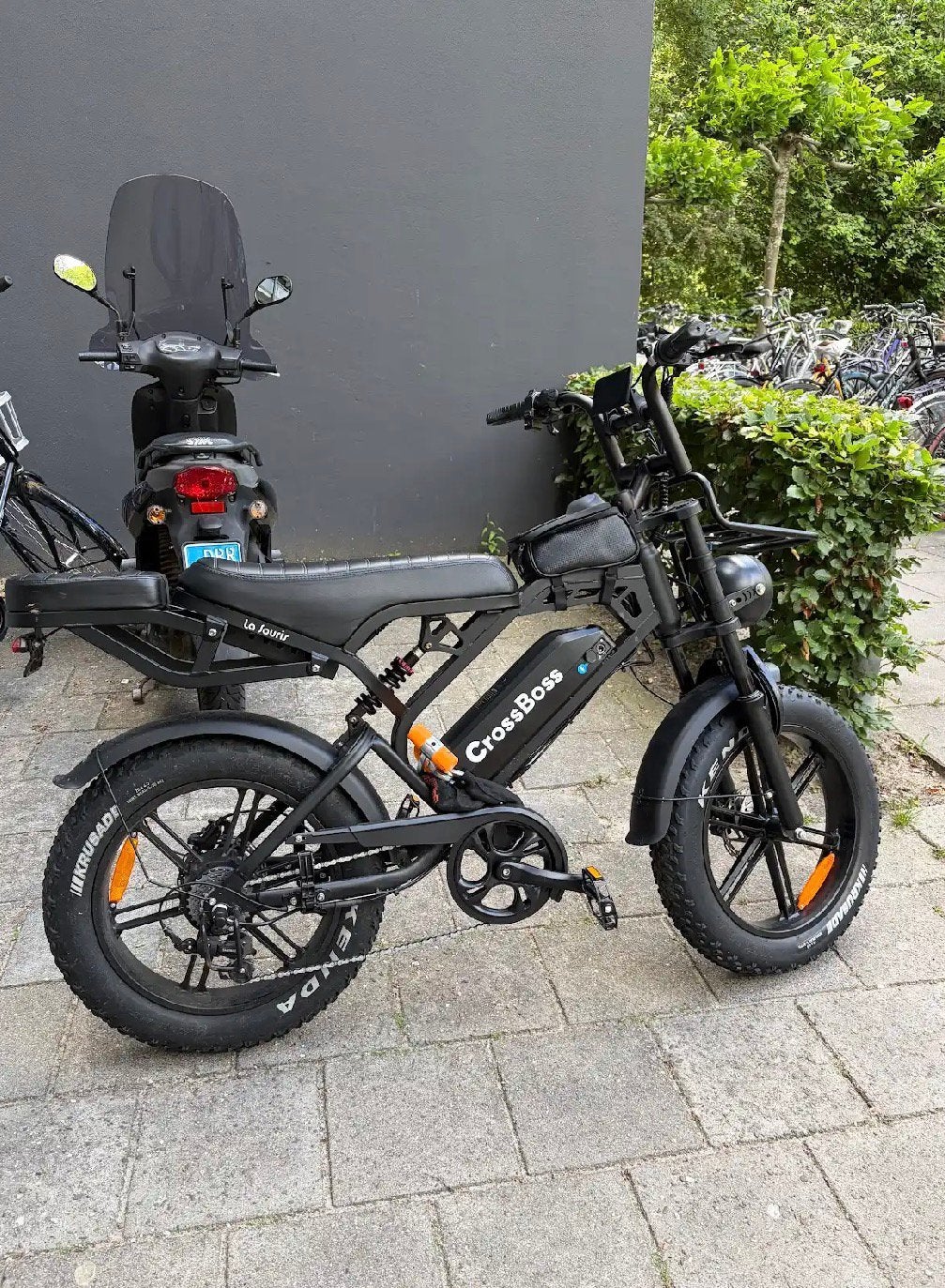 CrossBoss Fatbike V20 Special Edition, Minder dan 30 km per accu, Zo goed als nieuw, 59 cm of meer, Ophalen